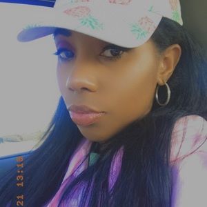 Meet your Posher, Joy